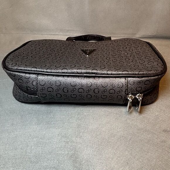 GUESS Hanging Toiletry/Cosmetic/Travel Bag Vintage Style Black Guess Logo Purse - Picture 4 of 15